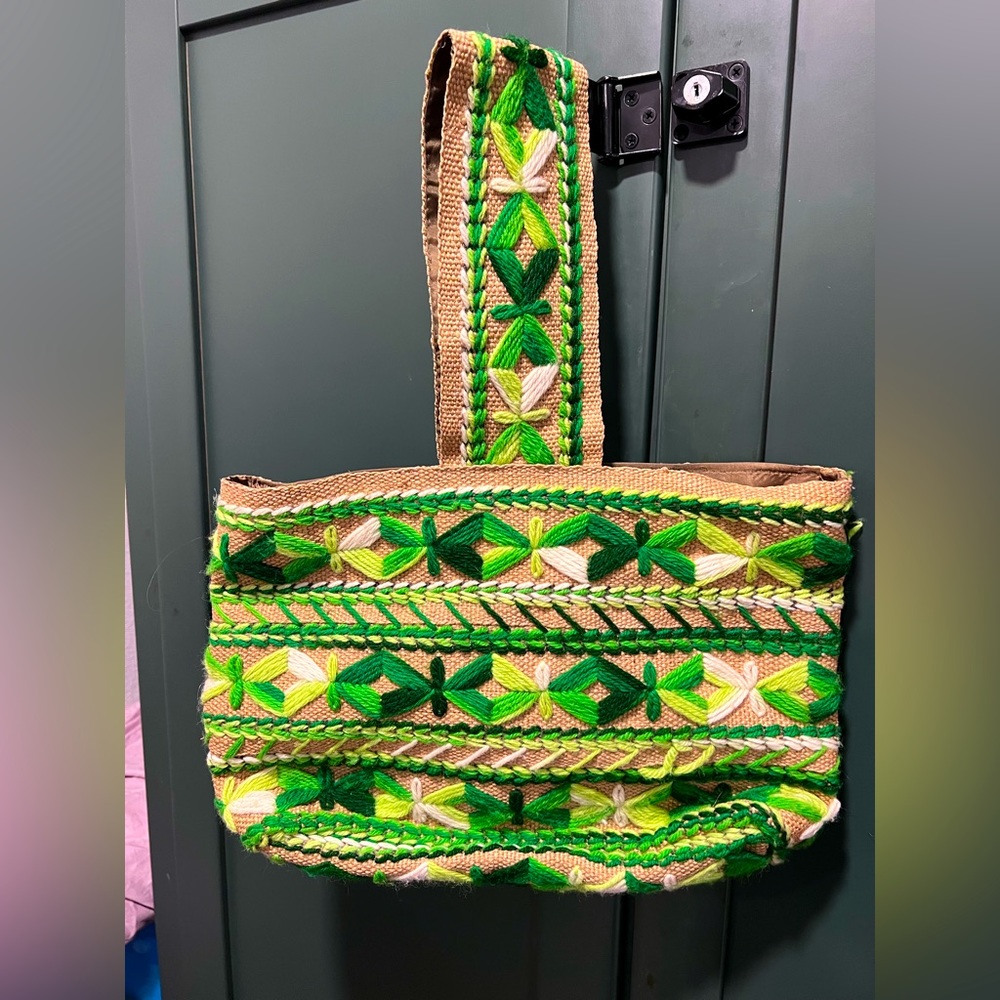 Vintage Handbag Woven Green Purse Crewelwork Design Ombre Green Yarn Burlap